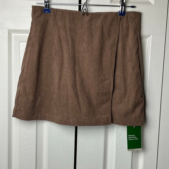 HALARA Dresses & Skirts - Halara High Waisted Back Zipper Split Hem 2-in-1 Corduroy Casual Skirt Brown M